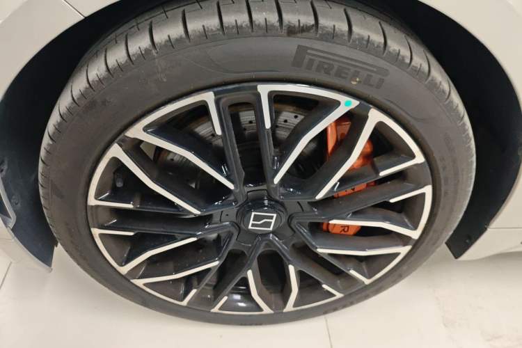 Used Zeekr 001 2025 YOU Edition 100 kWh All-Wheel Drive Exterior 4