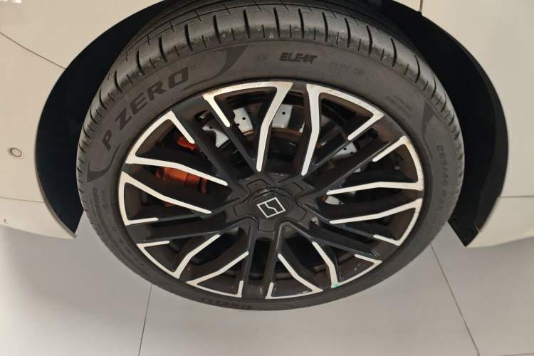 Used Zeekr 001 2025 YOU Edition 100 kWh All-Wheel Drive Exterior 5