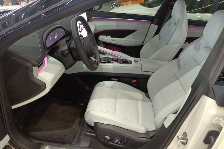 Used Zeekr 001 2025 ME Version 100 kWh All-Wheel Drive Left Front Seat
