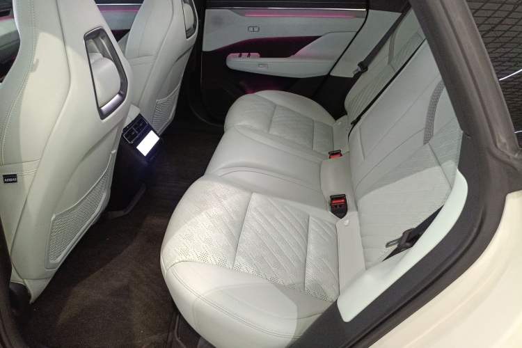 Used Zeekr 001 2025 ME Version 100 kWh All-Wheel Drive Left Rear Seat
