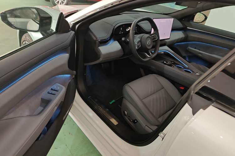 Used Zeekr 001 2025 YOU Edition 100 kWh All-Wheel Drive Driver Seat
