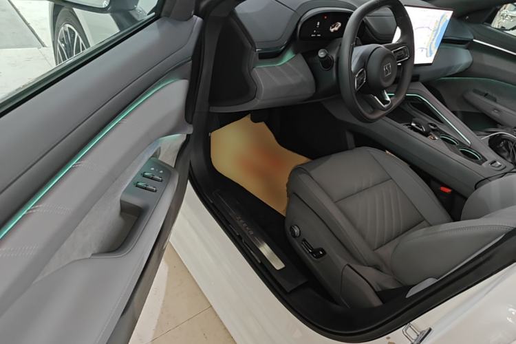 Used Zeekr 001 2025 YOU Edition 100 kWh All-Wheel Drive Driver Seat
