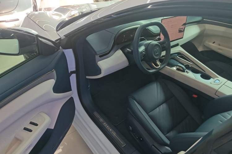 Used Zeekr 001 2025 YOU Edition 100 kWh All-Wheel Drive Driver Seat