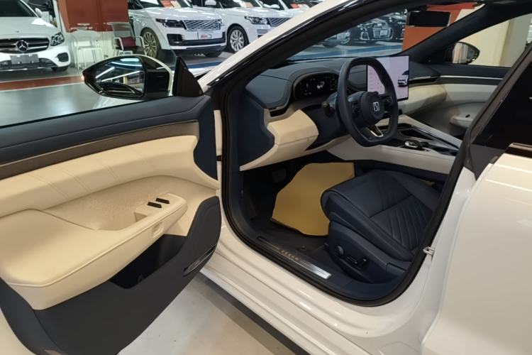 Used Zeekr 001 2025 YOU Edition 100 kWh All-Wheel Drive Driver Seat