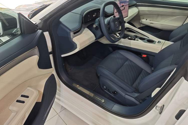Used Zeekr 001 2025 YOU Edition 100 kWh All-Wheel Drive Driver Seat