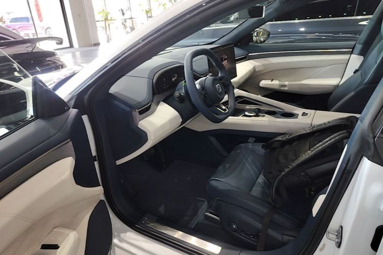 Used Zeekr 001 2025 YOU Edition 100 kWh All-Wheel Drive Driver Seat