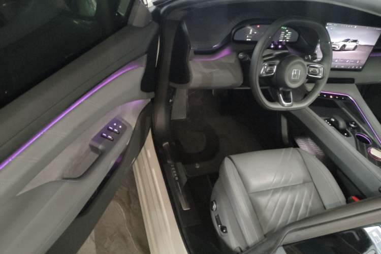 Used Zeekr 001 2025 WE Edition 100 kWh Rear-Wheel Drive Driver Seat