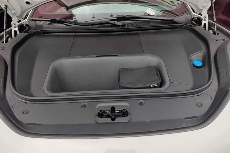 Used Zeekr 001 2025 YOU Edition 100 kWh All-Wheel Drive Engine Bay
