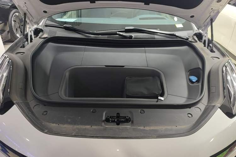 Used Zeekr 001 2025 YOU Edition 100 kWh All-Wheel Drive Engine Bay