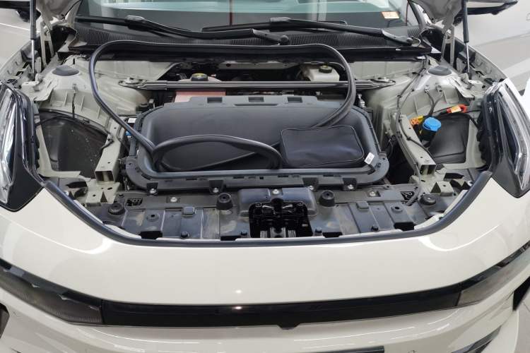 Used Zeekr 001 2025 YOU Edition 100 kWh All-Wheel Drive Engine Bay
