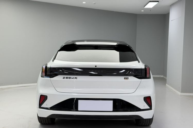 Used Zeekr 001 2025 WE Edition 100 kWh Rear-Wheel Drive Exterior 2