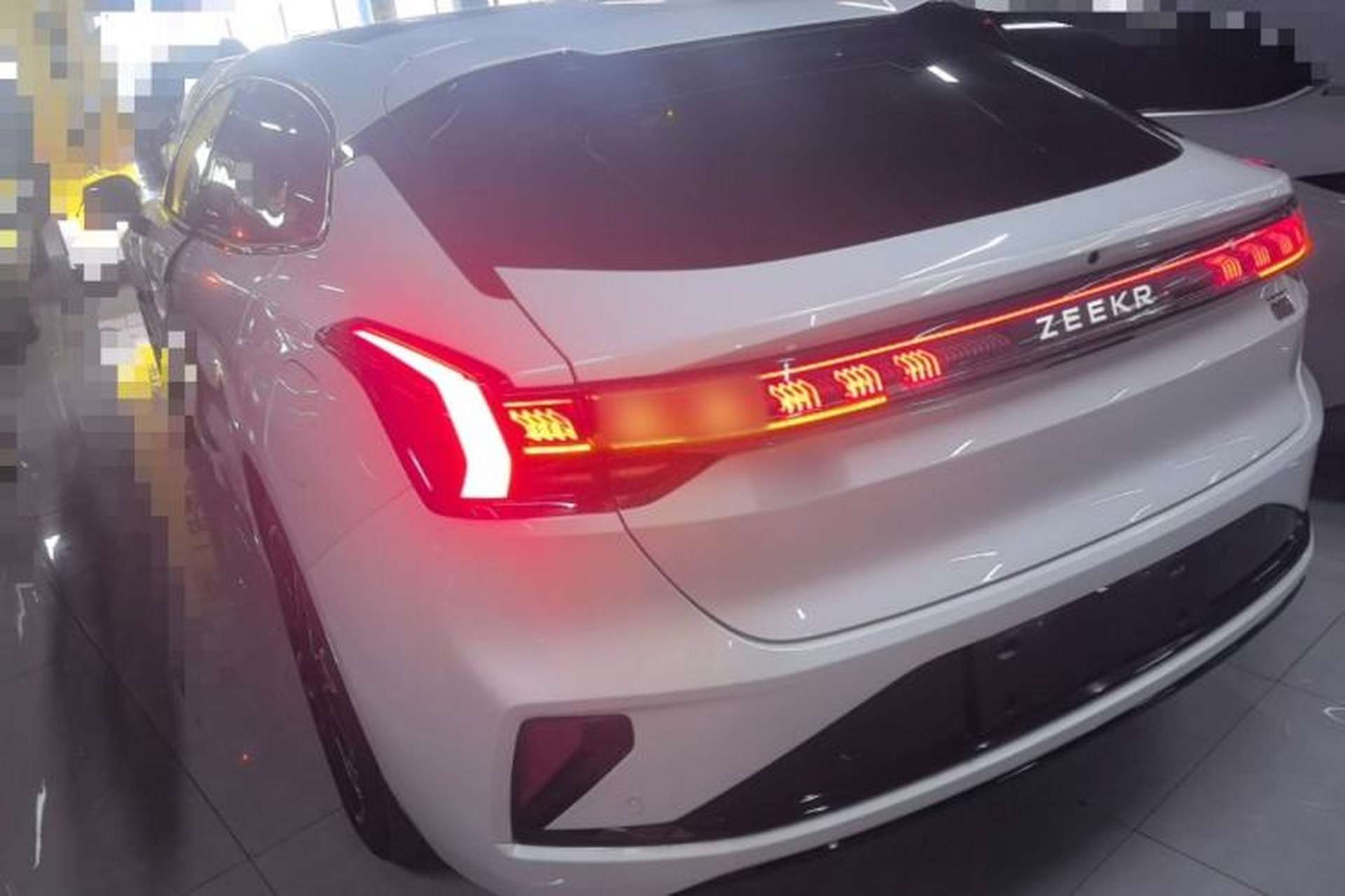 Used Zeekr 001 2025 YOU Edition 100 kWh All-Wheel Drive Exterior 2