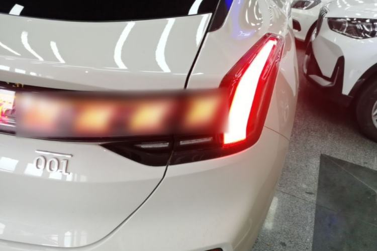 Used Zeekr 001 2025 YOU Edition 100 kWh All-Wheel Drive Exterior 3