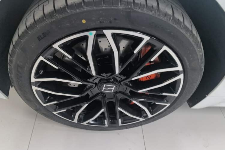 Used Zeekr 001 2025 YOU Edition 100 kWh All-Wheel Drive Exterior 4