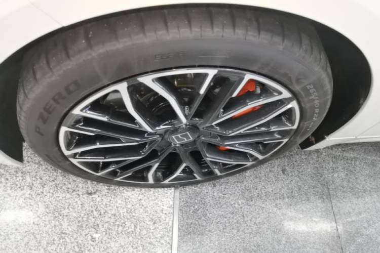 Used Zeekr 001 2025 YOU Edition 100 kWh All-Wheel Drive Exterior 4