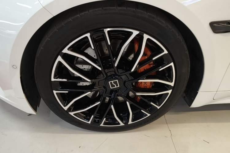 Used Zeekr 001 2025 YOU Edition 100 kWh All-Wheel Drive Exterior 4