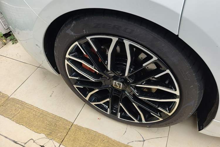 Used Zeekr 001 2025 YOU Edition 100 kWh All-Wheel Drive Exterior 5
