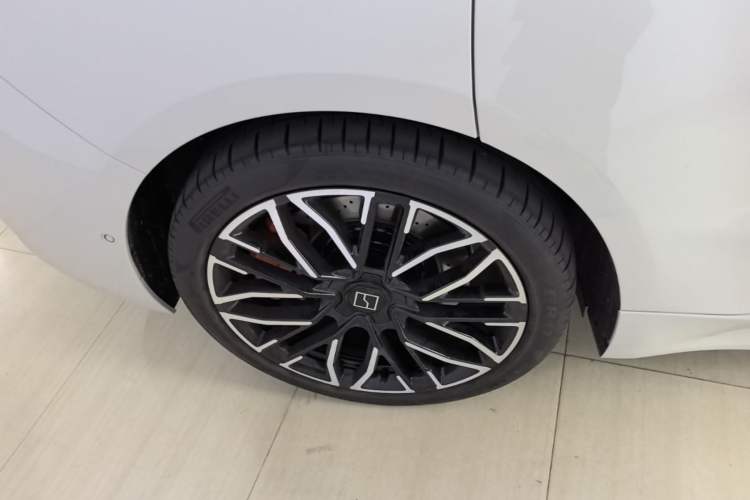 Used Zeekr 001 2025 YOU Edition 100 kWh All-Wheel Drive Exterior 5