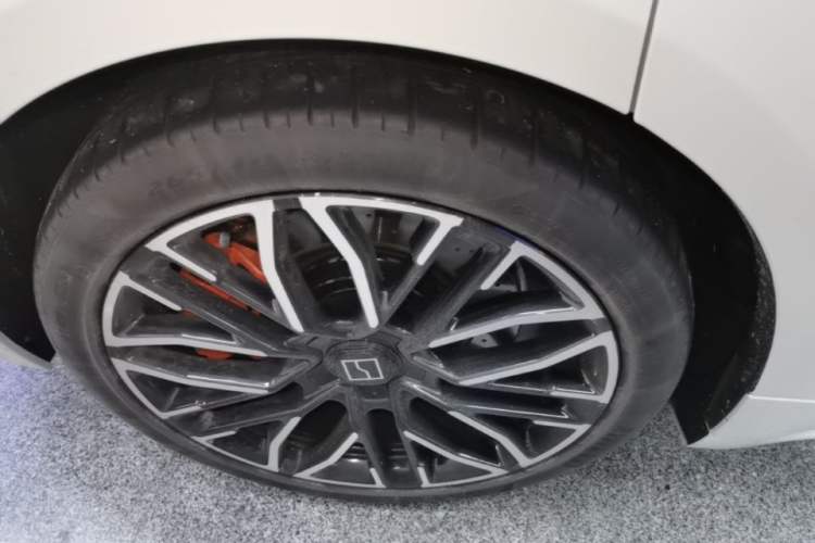 Used Zeekr 001 2025 YOU Edition 100 kWh All-Wheel Drive Exterior 5
