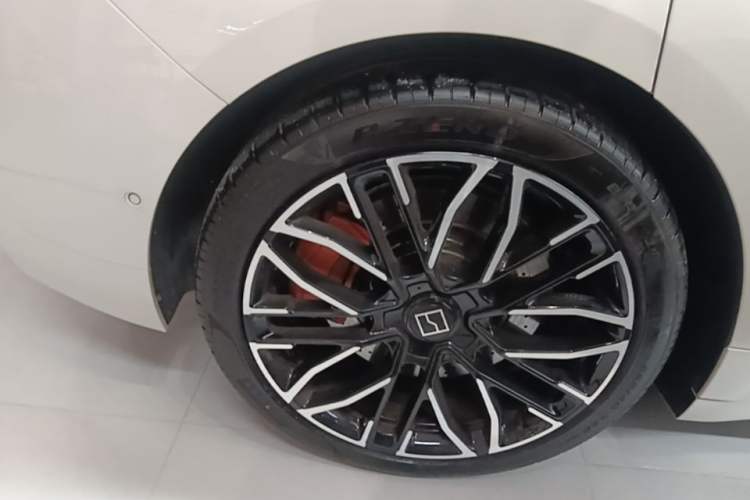 Used Zeekr 001 2025 YOU Edition 100 kWh All-Wheel Drive Exterior 5