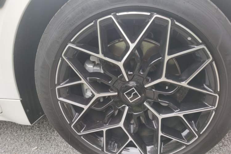 Used Zeekr 001 2025 WE Edition 100 kWh Rear-Wheel Drive Exterior 7
