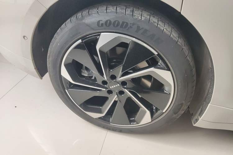 Used Zeekr 001 2025 WE Edition 100 kWh Rear-Wheel Drive Exterior 8