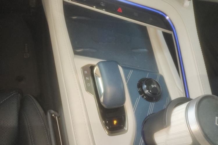 Used Zeekr 001 2025 WE Edition 95 kWh All-Wheel Drive Gear Lever