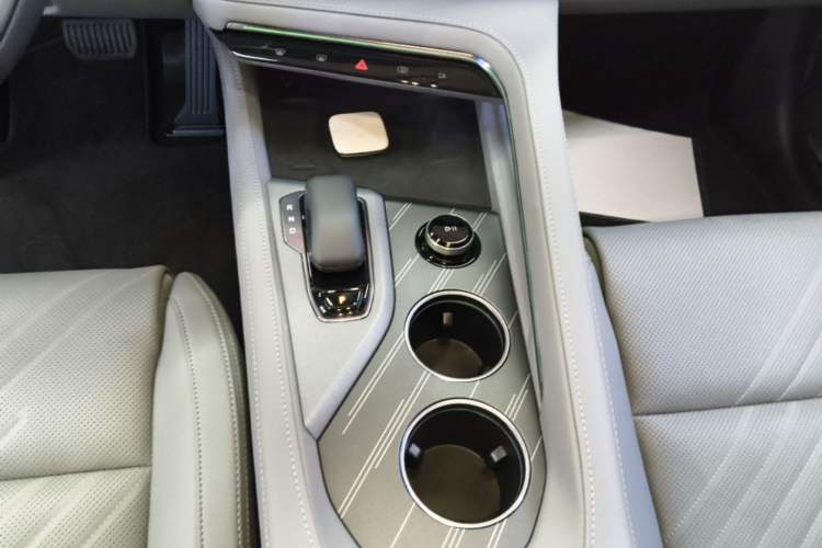 Used Zeekr 001 2025 YOU Edition 100 kWh All-Wheel Drive Gear Lever