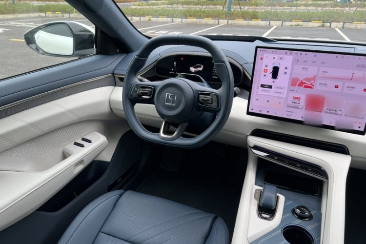 Used Zeekr 001 2025 YOU Edition 100 kWh All-Wheel Drive Interior 1