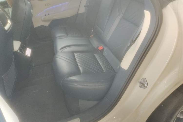Used Zeekr 001 2025 WE Edition 95 kWh All-Wheel Drive Interior 4