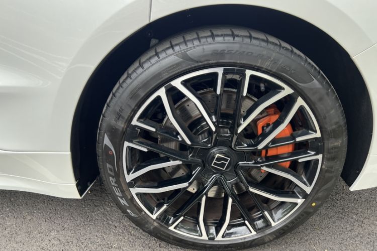 Used Zeekr 001 2025 YOU Edition 100 kWh All-Wheel Drive Interior 5