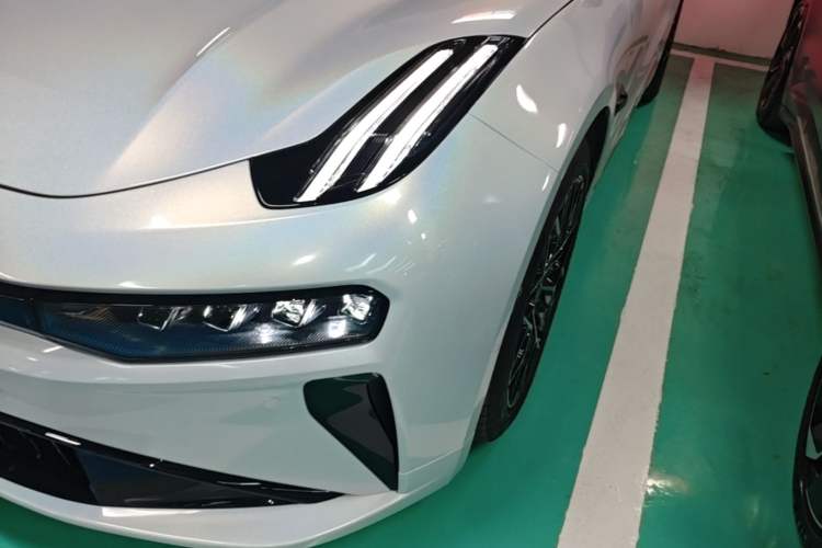 Used Zeekr 001 2025 WE Edition 100 kWh Rear-Wheel Drive Left Front Headlight