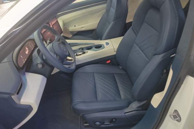 Used Zeekr 001 2025 YOU Edition 100 kWh All-Wheel Drive Left Front Seat