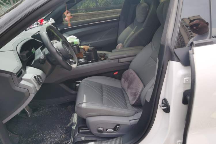 Used Zeekr 001 2025 WE Edition 100 kWh Rear-Wheel Drive Left Front Seat