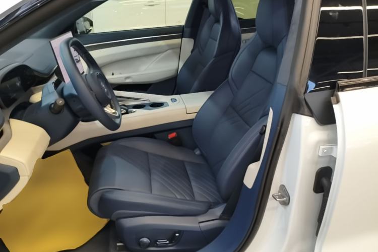 Used Zeekr 001 2025 YOU Edition 100 kWh All-Wheel Drive Left Front Seat