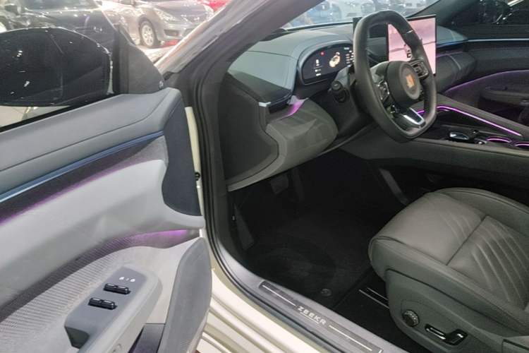 Used Zeekr 001 2025 WE Edition 95 kWh All-Wheel Drive Left Front Seat