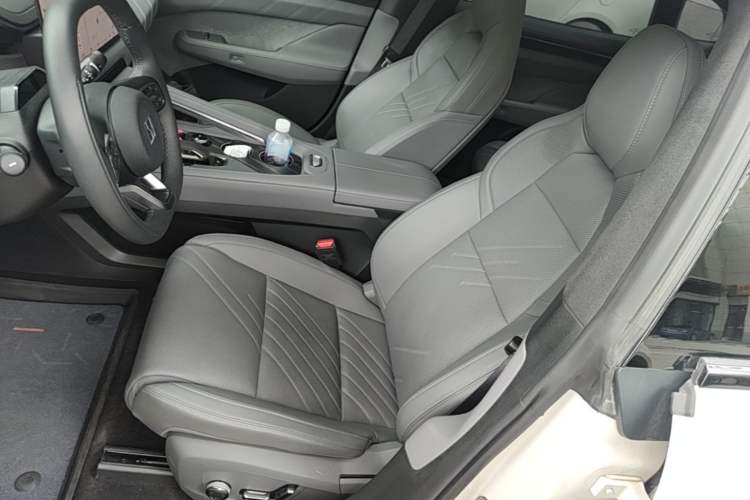 Used Zeekr 001 2025 WE Edition 95 kWh All-Wheel Drive Left Front Seat