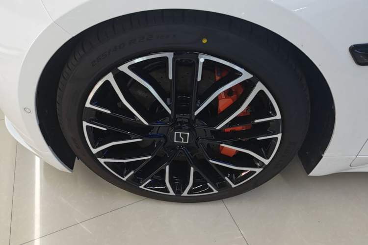 Used Zeekr 001 2025 YOU Edition 100 kWh All-Wheel Drive Left Front Wheel Hub