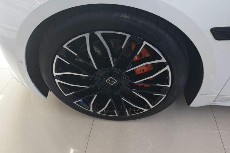 Used Zeekr 001 2025 YOU Edition 100 kWh All-Wheel Drive Left Front Wheel Hub