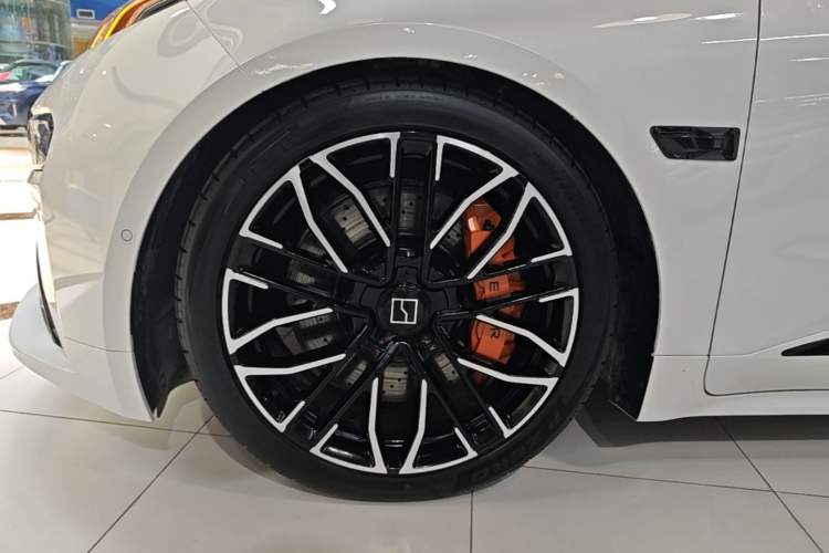 Used Zeekr 001 2025 YOU Edition 100 kWh All-Wheel Drive Left Front Wheel Hub