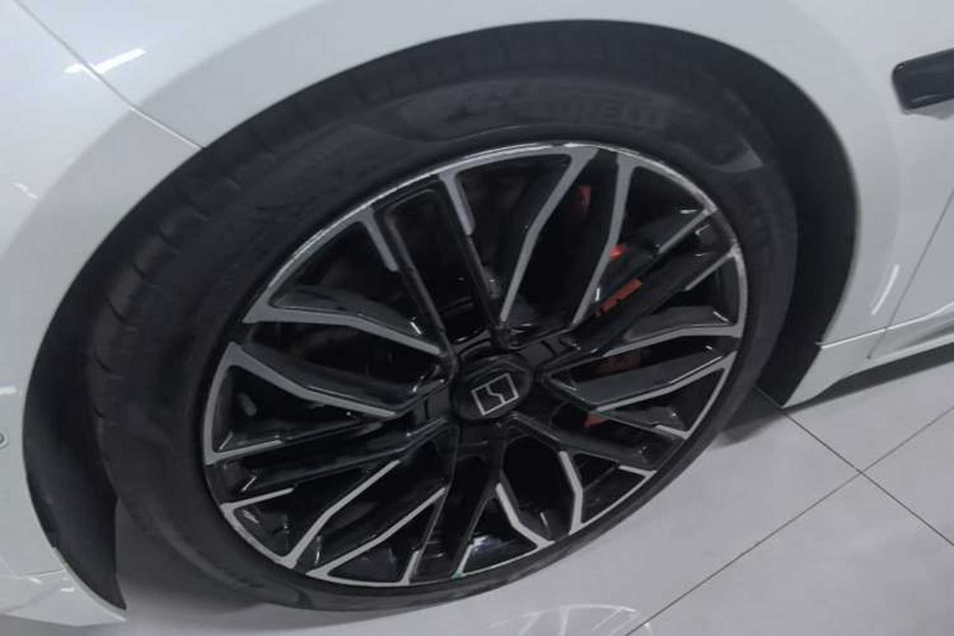 Used Zeekr 001 2025 YOU Edition 100 kWh All-Wheel Drive Left Front Wheel Hub