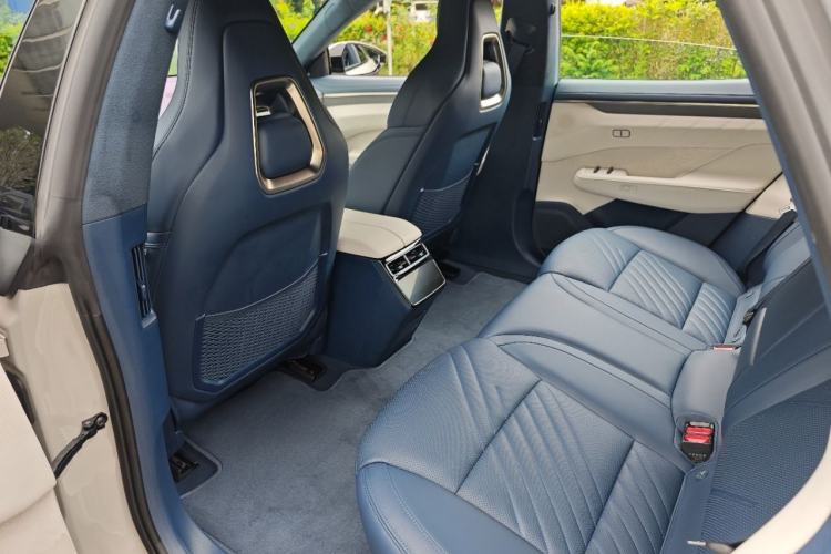 Used Zeekr 001 2025 WE Edition 95 kWh All-Wheel Drive Left Rear Seat