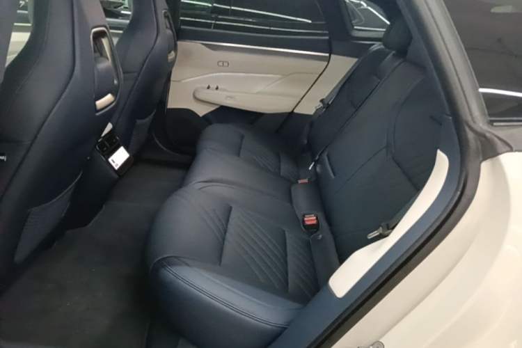 Used Zeekr 001 2025 YOU Edition 100 kWh All-Wheel Drive Left Rear Seat