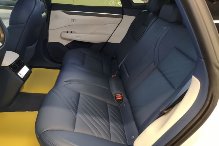 Used Zeekr 001 2025 YOU Edition 100 kWh All-Wheel Drive Left Rear Seat