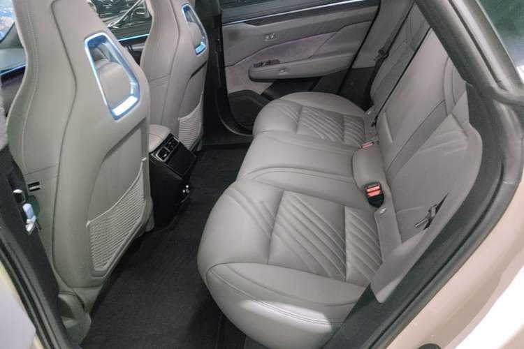 Used Zeekr 001 2025 WE Edition 95 kWh All-Wheel Drive Left Rear Seat