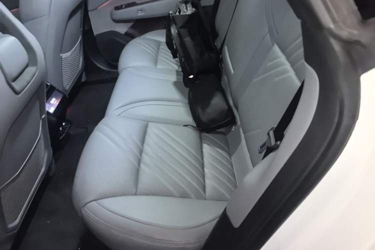 Used Zeekr 001 2025 YOU Edition 100 kWh All-Wheel Drive Left Rear Seat