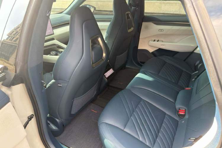 Used Zeekr 001 2025 WE Edition 95 kWh All-Wheel Drive Left Rear Seat