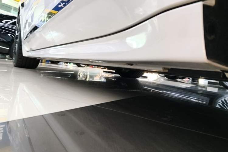 Used Zeekr 001 2025 YOU Edition 100 kWh All-Wheel Drive Left Side Sill