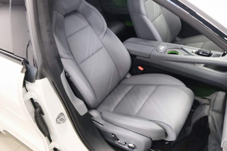 Used Zeekr 001 2025 YOU Edition 100 kWh All-Wheel Drive Right Front Seat