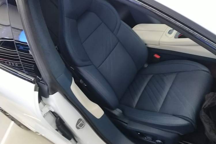 Used Zeekr 001 2025 YOU Edition 100 kWh All-Wheel Drive Right Front Seat